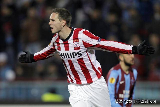 问鼎- 转折点！那不勒斯绝杀压哨，荷甲今夜攻防权衡，更衣室稳定，心理建设被强调