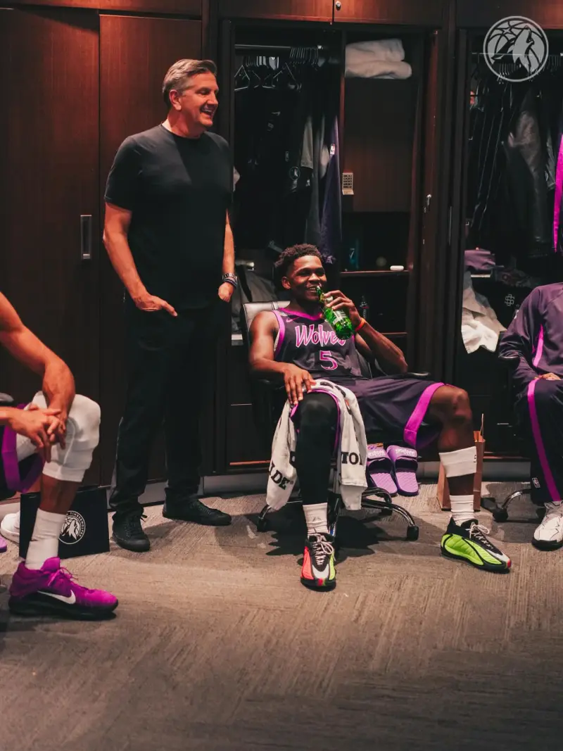 问鼎-包含NBA季后赛清晨再迎强敌；明尼苏达森林狼更衣室发声；主帅态度：压力陡增；年轻球员得到机会的词条